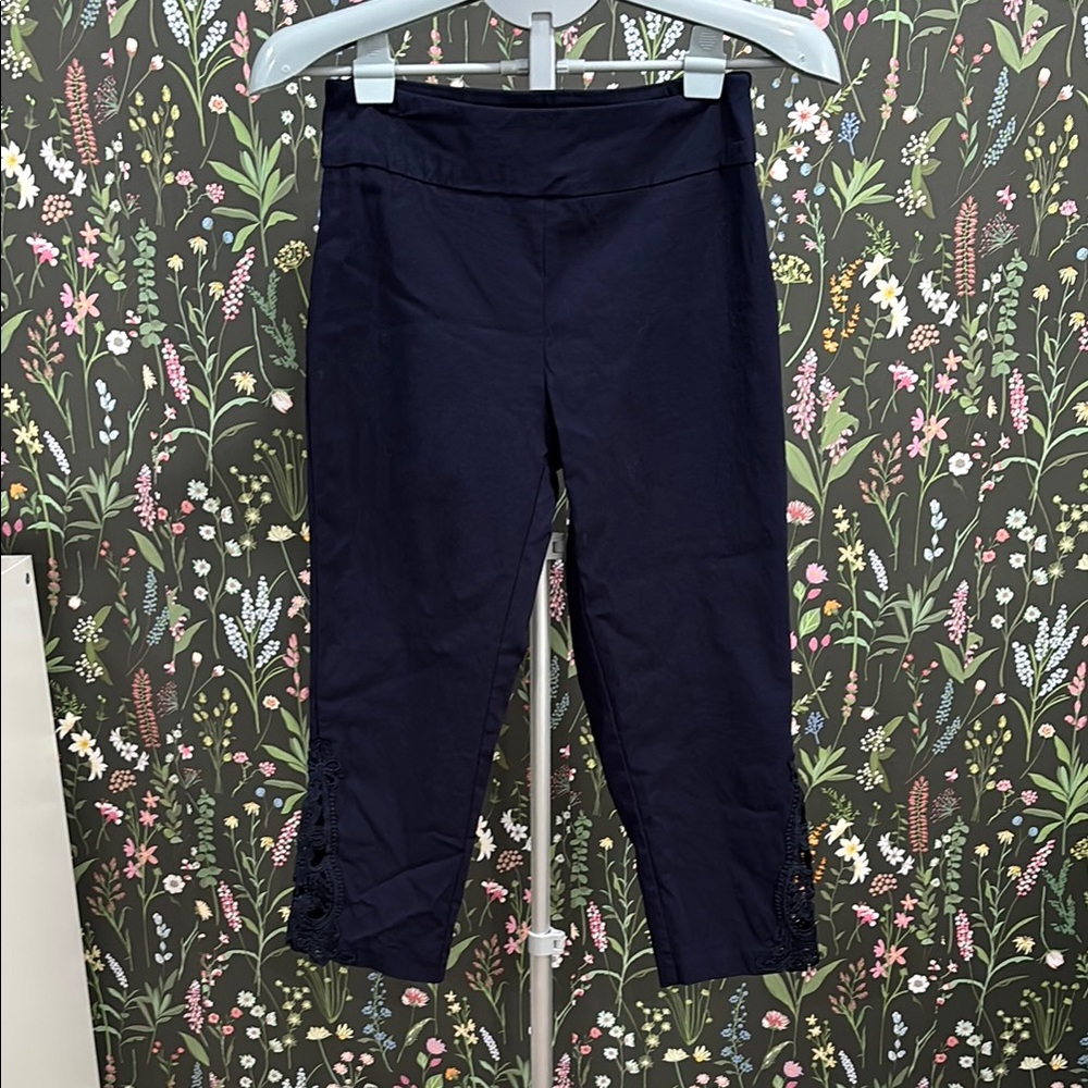 FIT SIGHT Navy Cropped Leggings with Lace Detail
